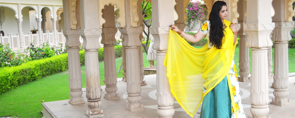 Saree Draping Styles: A Fresh Look From Sareez.com