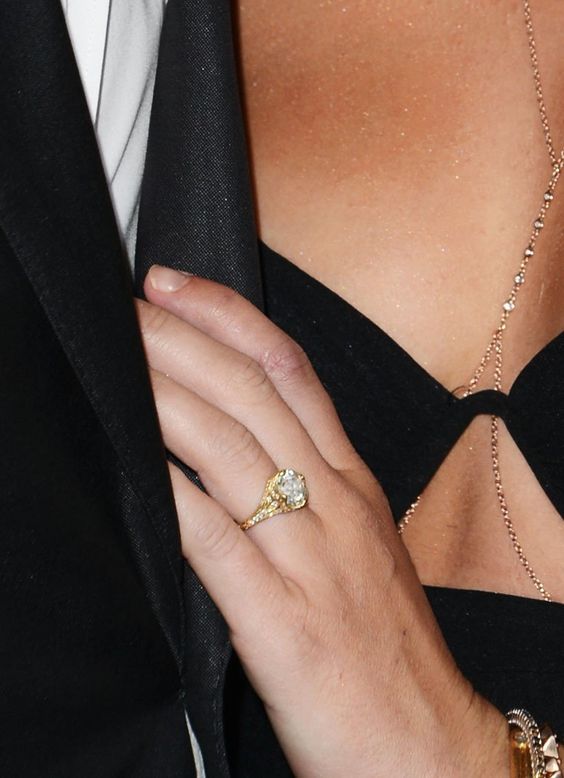 Best Celebrity Engagement Rings - Miley Cyrus