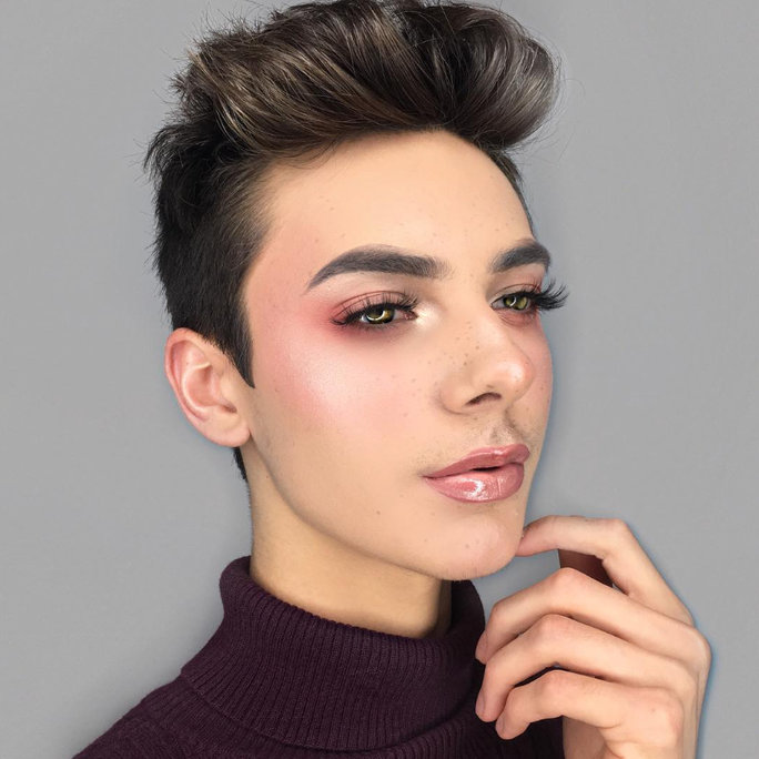 Best male blogs for beauty - Ryan Potter