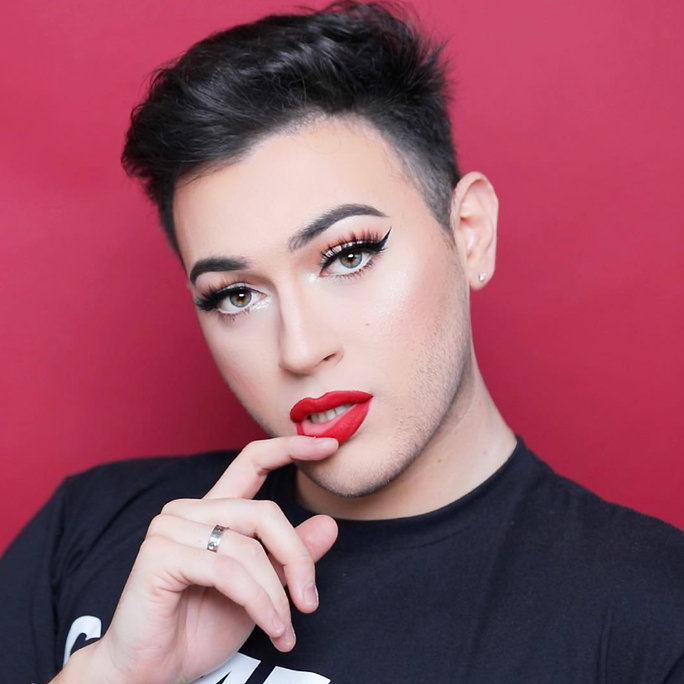 Best male blogs for beauty - Manny Mua