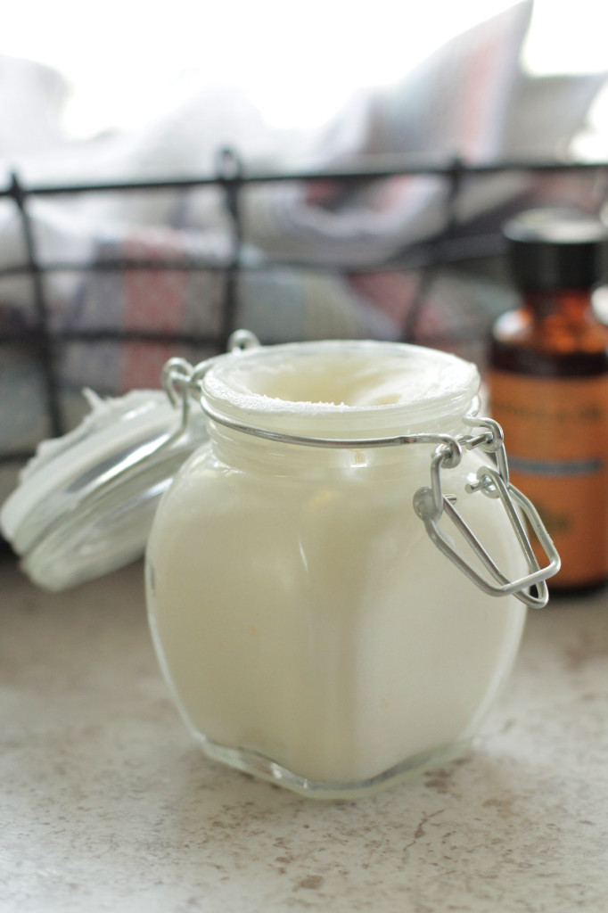 Uses For Coconut Oil - Body moisturizer
