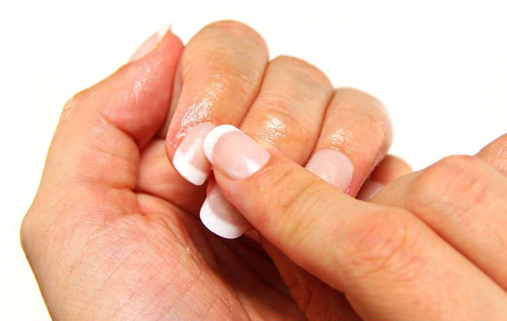 Petroleum jelly uses : Nail strengthener