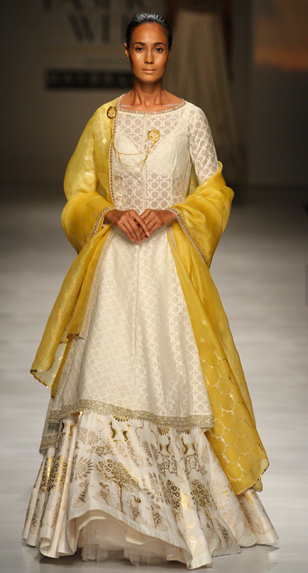Top Fashion Designers - Anju Modi