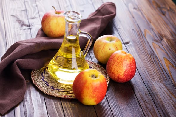 How to straighten hair with apple cider vinegar