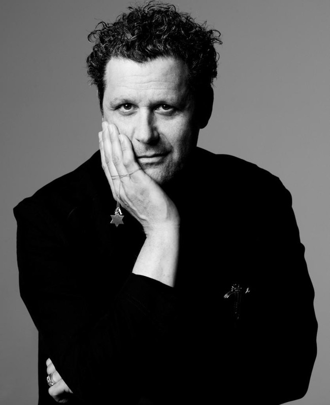 Gay celebrities in fashion- Isaac Mizrahi