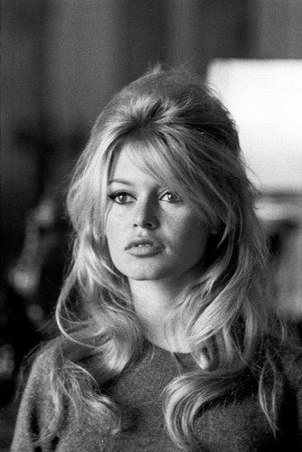 Hair tips - 70's Half Updo Hair tips - 70's Half Updo