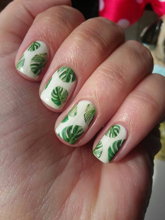 Summer Nail Colors Trend From Runway- Blooming Botanicals Summer Nail Colors Trend From Runway- Blooming Botanicals