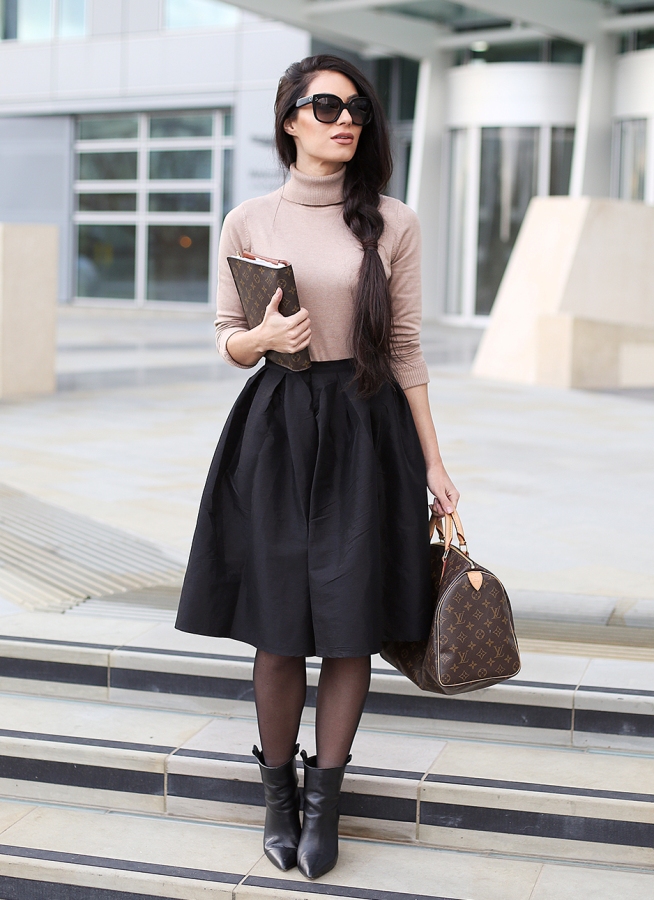 What To Wear To a Job Interview In Fashion-Midi Skirt Look
